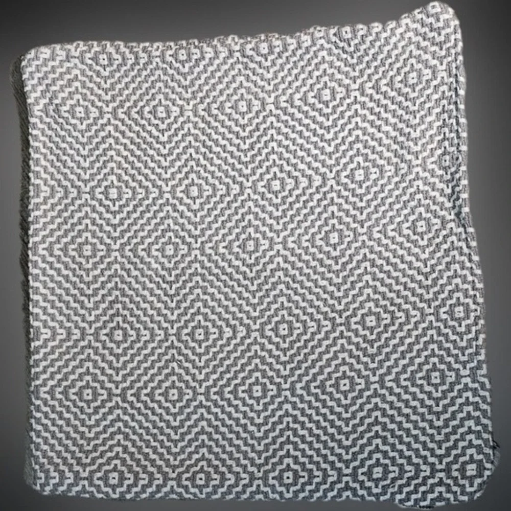 Global Goods stylish throw